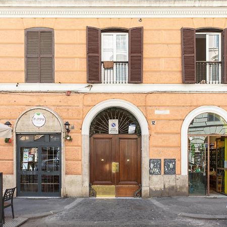 Iflat A Sparkle Of Red In Trastevere Řím Exteriér fotografie